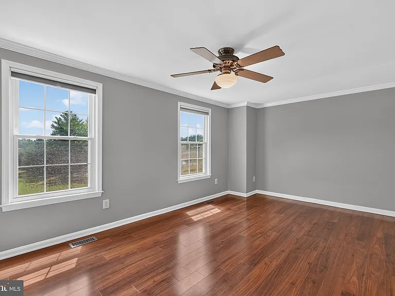 6453 Linleigh Way — Photo 17