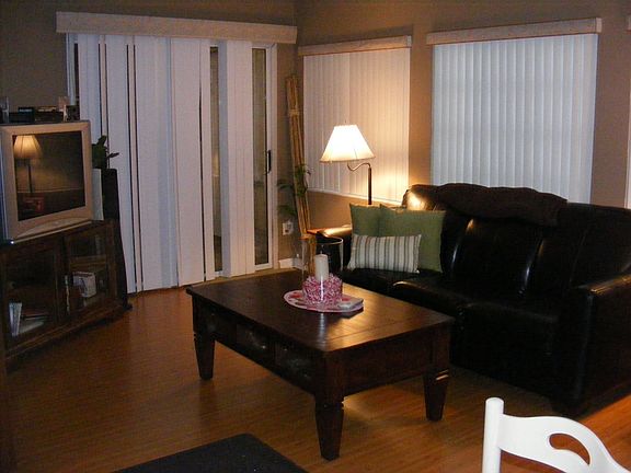 5th image of 10 Wisteria Dr