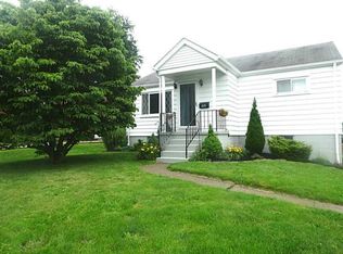 225 Nebraska Dr, Lower Burrell, PA
