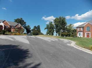 5737 Longridge Cr, Roanoke, VA 24018