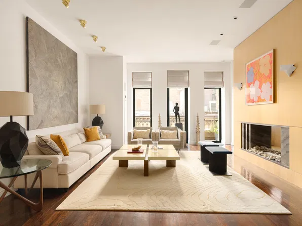 225 5th Avenue image 1 of 12