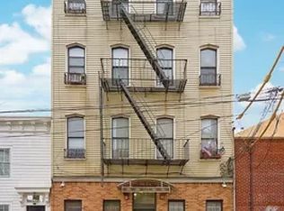 320 Powers St #BDG, Brooklyn, NY 11211