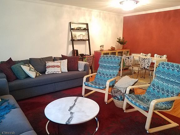 5th image of 301 Claremont Ave #C0003