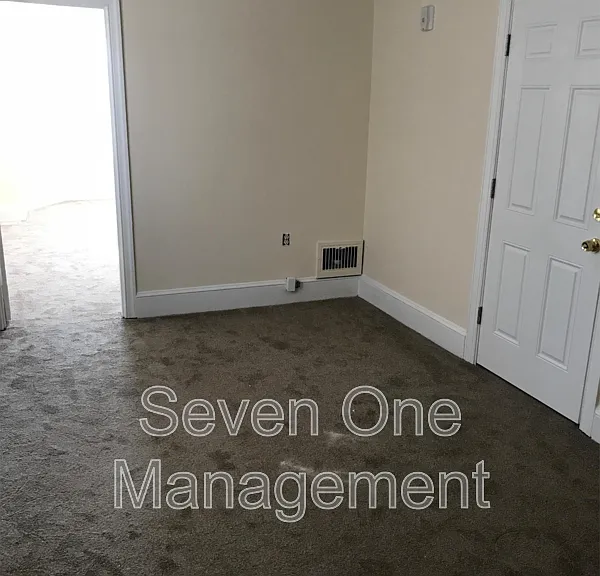 5205 Ridge Ave #B — Photo 8