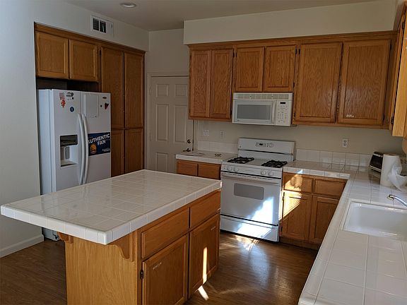 5th image of 365 Accolade Dr