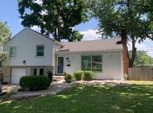 6809 Hadley St, Overland Park, KS 66204