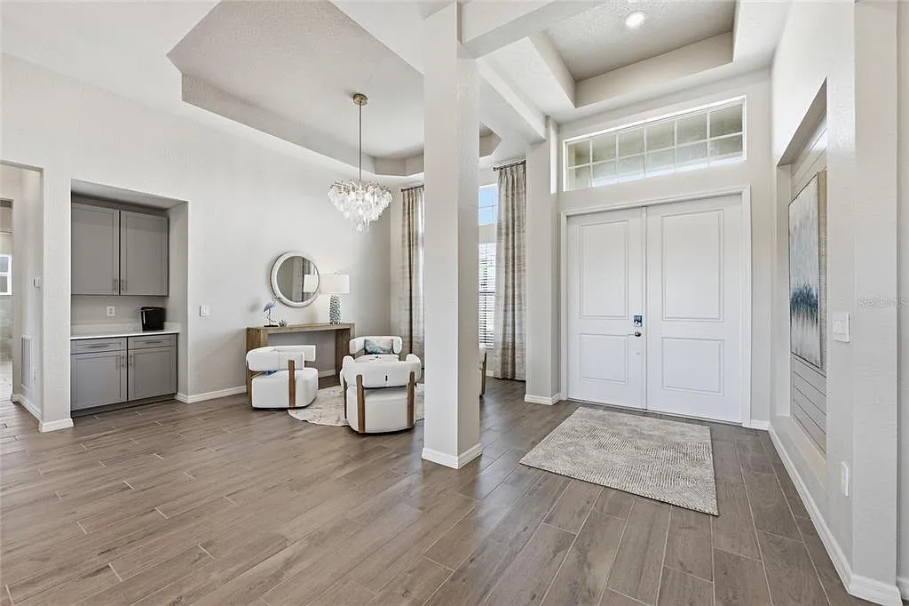 4 bed, 3.0 bath, 2799 sqft, $12,000 — Photo 3