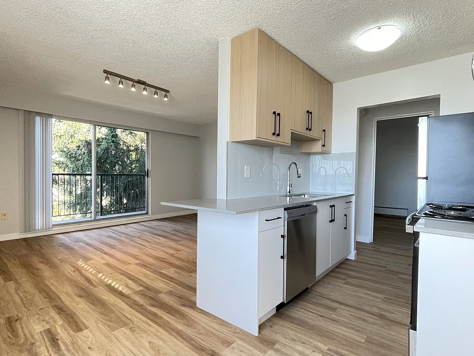 1115 4th Ave #205