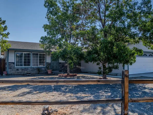 112 Empire Rd, Dayton, NV 89403