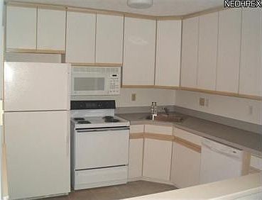 4th image of 1193 Pinecrest Pl #1-A