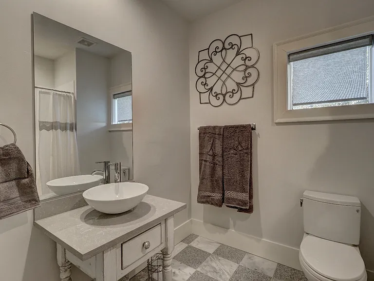 2972 Lookout Pl NE — Photo 15