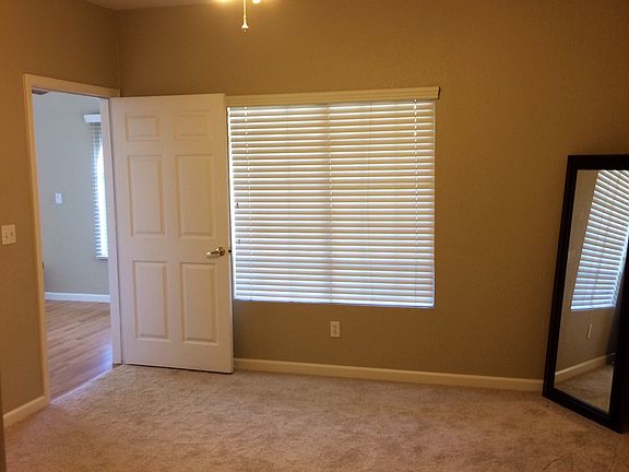 5th image of 312 Beachcomber Dr E