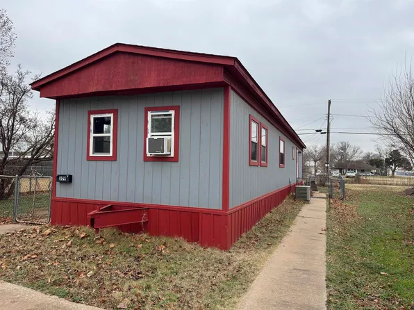 309 N Cimarron St, Hennessey, OK 73742