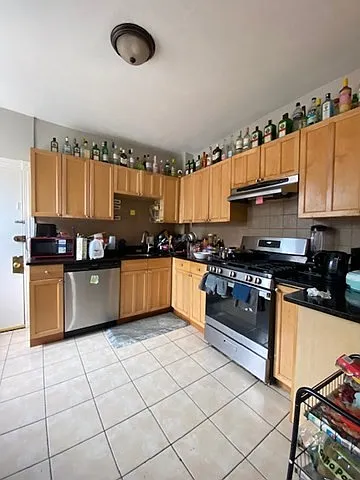 10 Glenville Ave #3