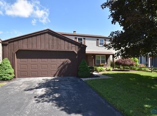 5810 Sugar Hill Ct, Sylvania, OH 43560