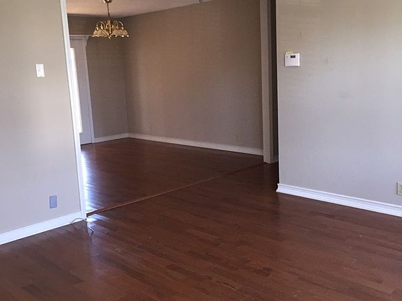 3rd image of 1021 Brantley Dr