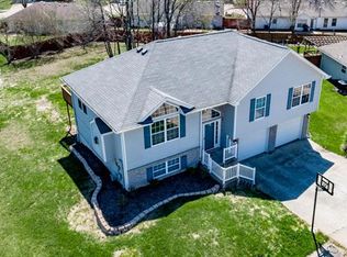 1718 S Charleston Cir, Columbia, MO 65202