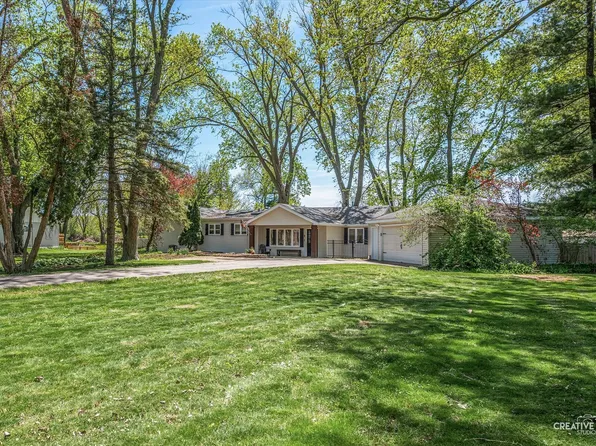 30W221 Estes St, Naperville, IL 60563