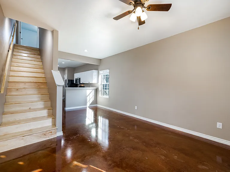 1115 N Paddock St #103 — Photo 9