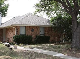 1751 Smokey Hill Dr, Lewisville, TX 75067