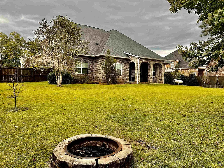 609 Cannock Ct — Photo 36