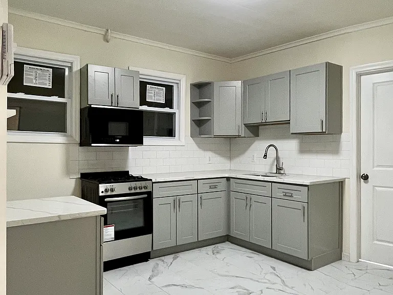 364 River Dr #4 — Photo 3