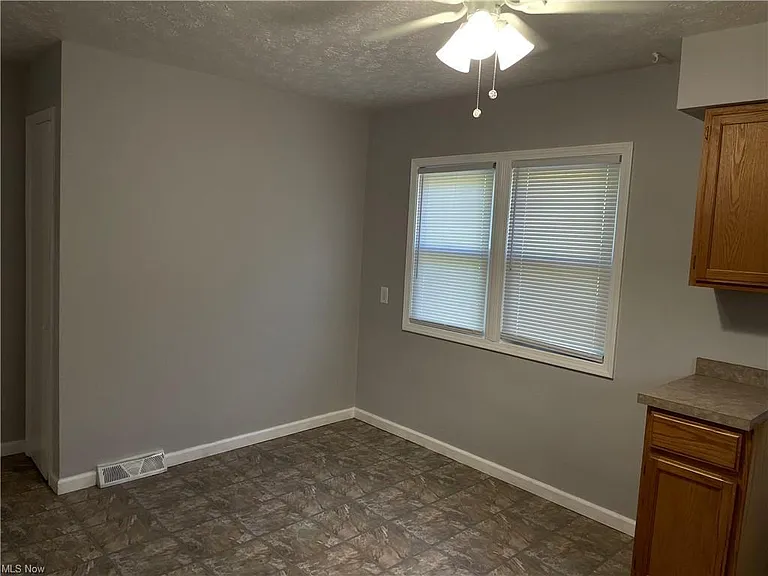 876 Frederick Blvd — Photo 6