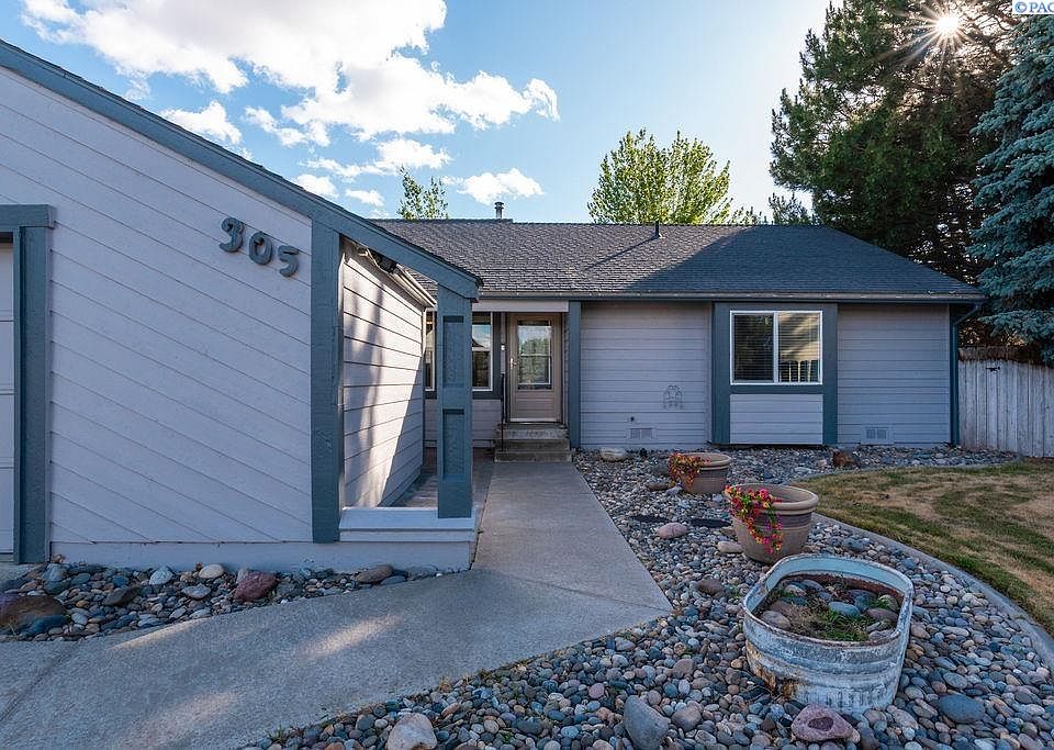 1st image of 305 N Louisiana Pl