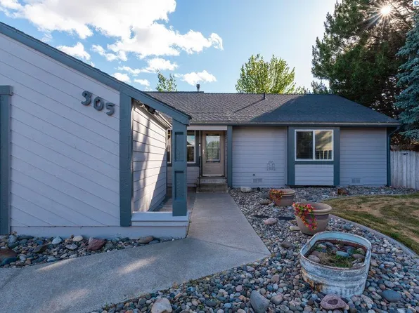 305 N Louisiana Pl, Kennewick, WA 99336
