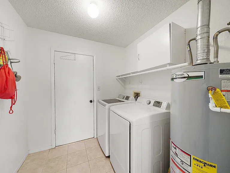 2239 Highland Hills Dr — Photo 29