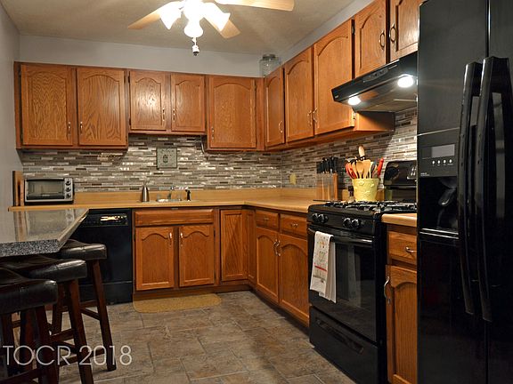 2nd image of 221 Ringwood Ave APT A-2