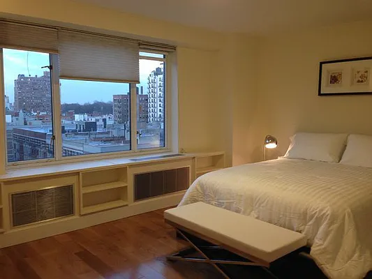 Sold by Urban Living | media 9