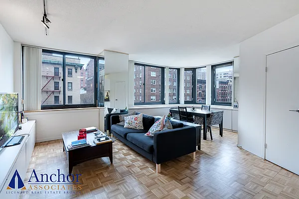 Rented by Anchor Associates | media 6