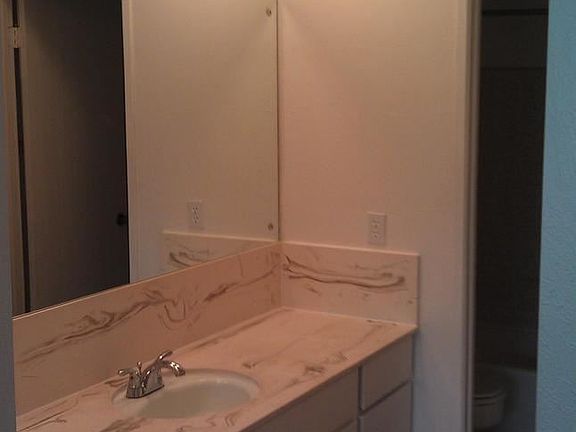2nd image of 475 E 600 S APT 5A