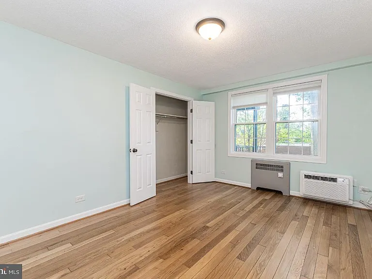 100 N George Mason Dr #3 — Photo 20