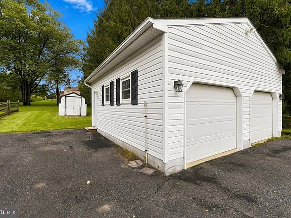 3rd image of 1706 Watervale Rd