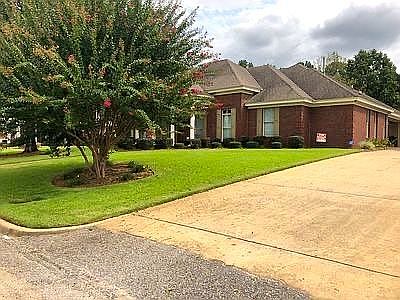 3rd image of 4642 Triple Crown Dr