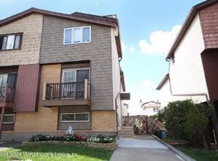 112 McVeigh Ave, Staten Island, NY 10314