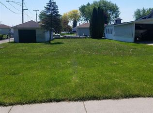 1800 Saint Clair River Dr, Algonac, MI 48001