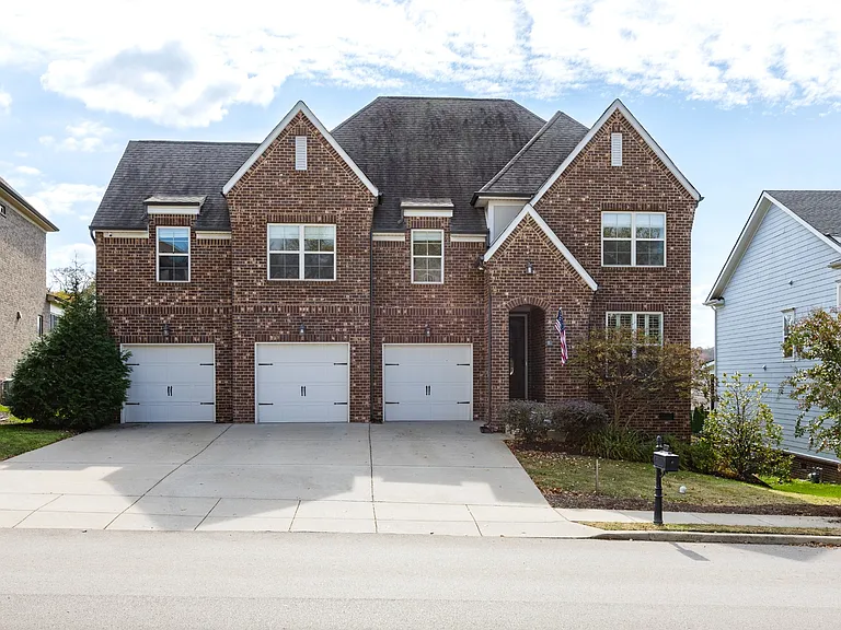 2033 Callaway Park Pl — Photo 2