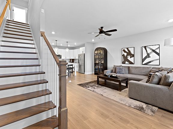 5th image of 2117 Oakwood Ave