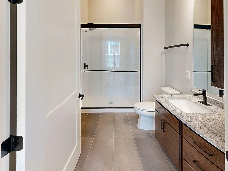 1I-The-Thomas-Bathroom 1I-The-Thomas-Bathroom