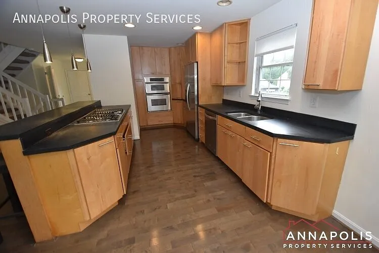 747 trenton avenue — Photo 4