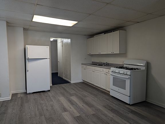 5th image of 1136 N Court St #1S