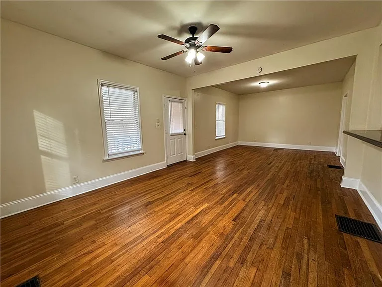 1637 Columbia Dr — Photo 13