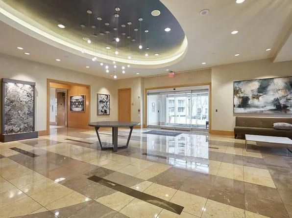 11700 Old Georgetown Rd Unit 512, North Bethesda, MD 20852