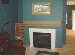 112 Enclave Cir UNIT B, Bolingbrook, IL 60440