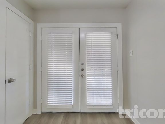 3rd image of 1016 Deerpass Dr