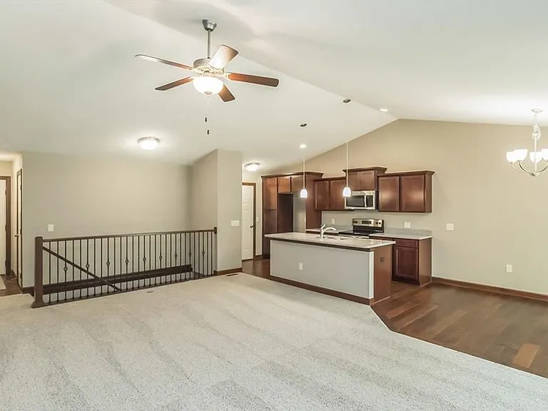 5302 SE 24th St — Photo 5