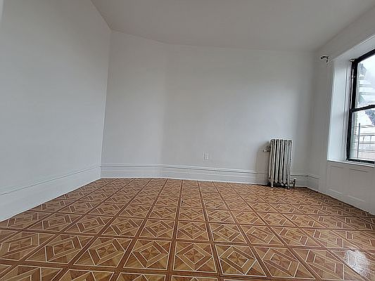 2nd image of 178 Bay 23 St #10